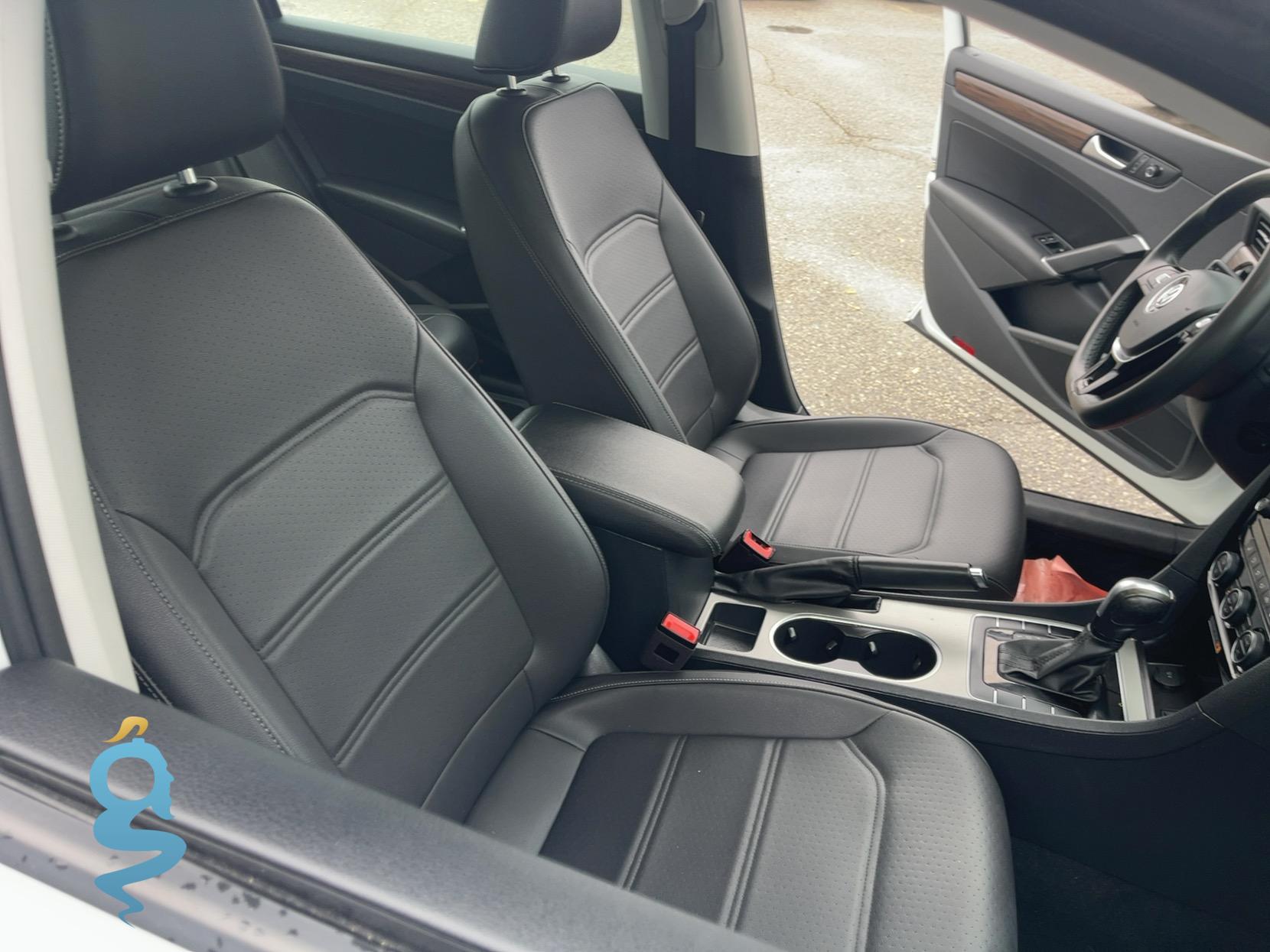 Volkswagen Passat 2.0 Limited Edition Sedan