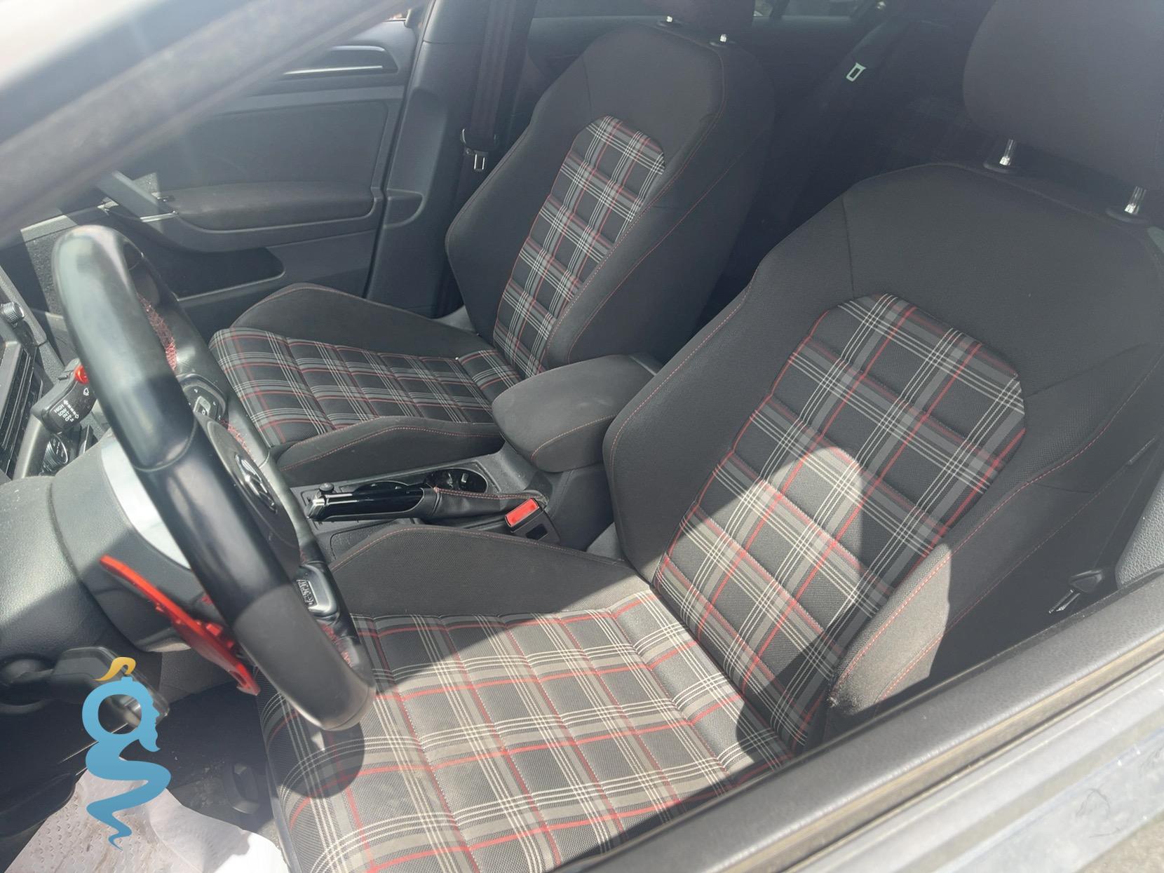Volkswagen Golf 2.0 2.0T Base/ Performace Pkg. S, SE, Autobahn