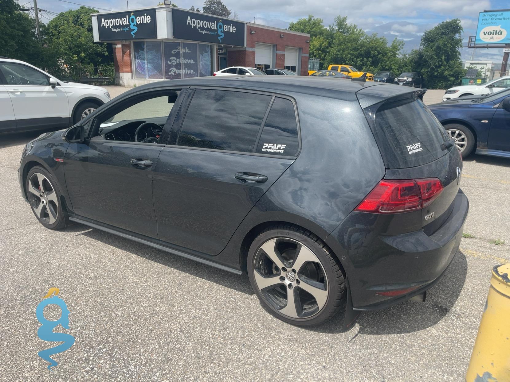 Volkswagen Golf 2.0 2.0T Base/ Performace Pkg. S, SE, Autobahn