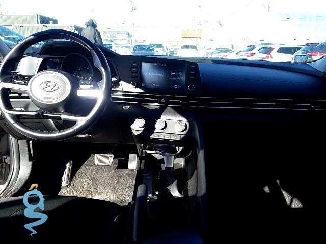 Hyundai Elantra 2.0 Blue