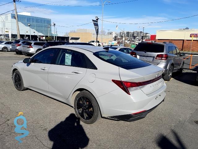 Hyundai Elantra 2.0 Blue