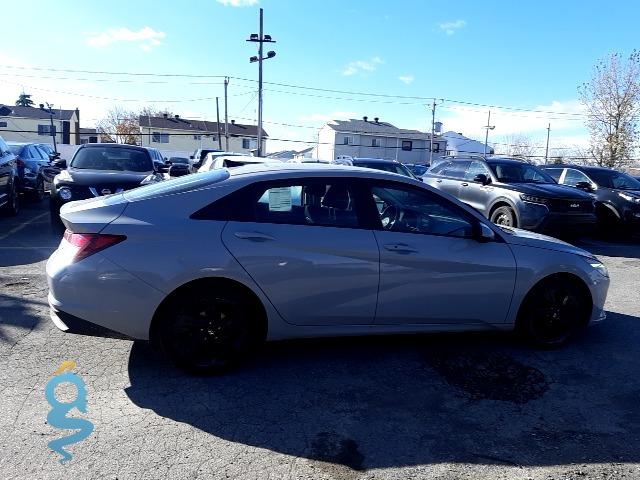 Hyundai Elantra 2.0 Blue