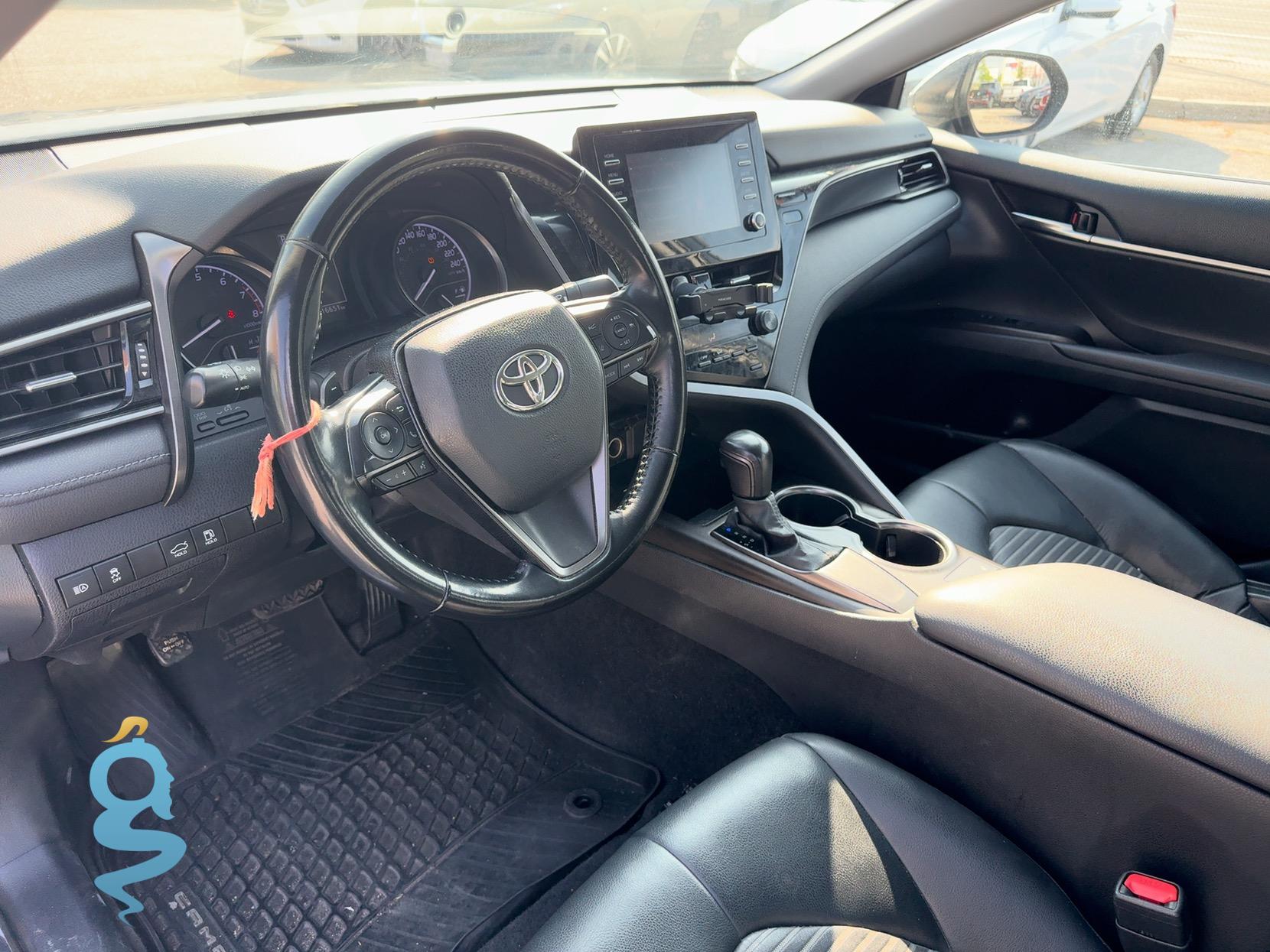 Toyota Camry 2.5 SE AXVA70L/GSV70L/AXVH70L