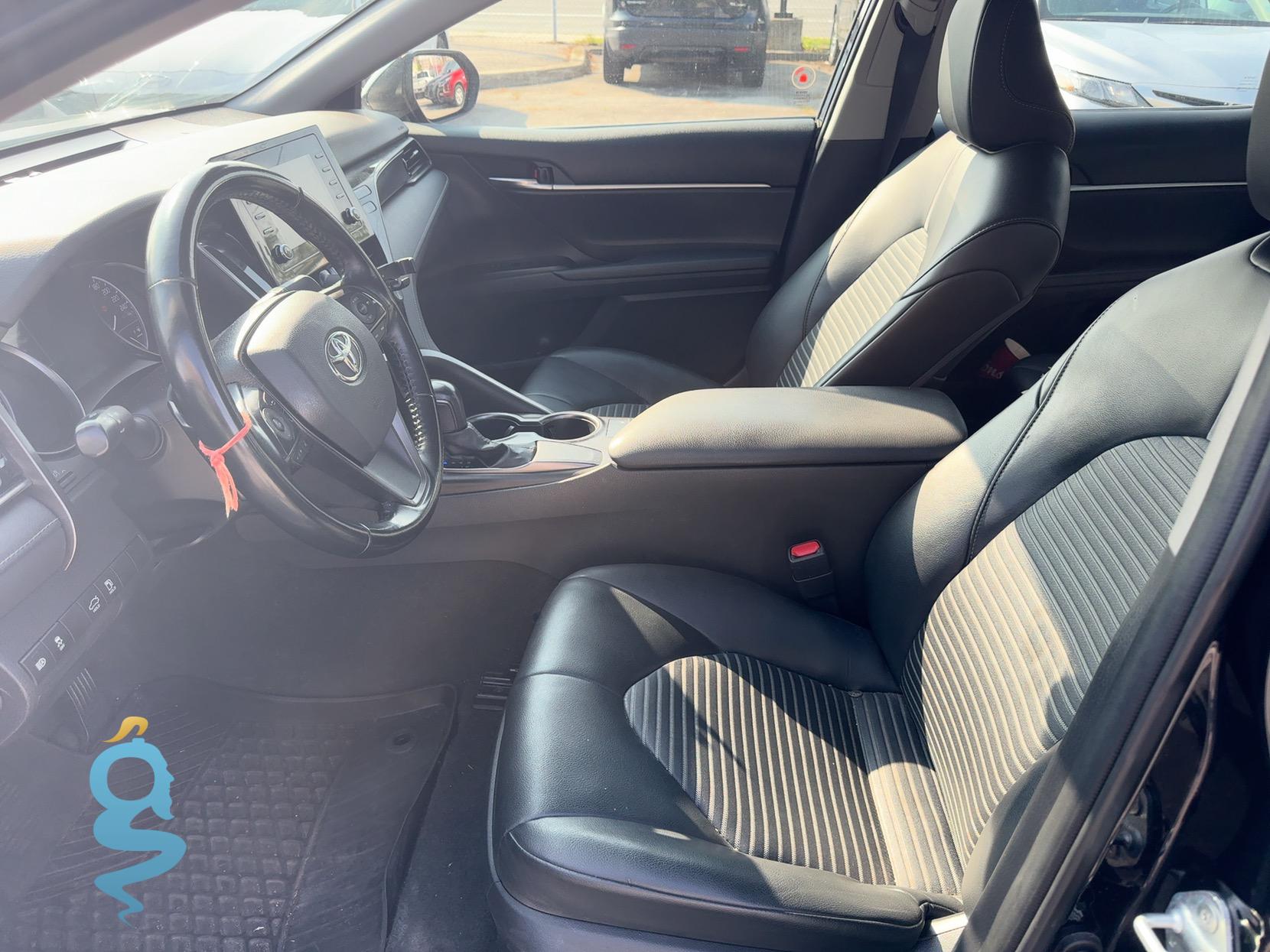Toyota Camry 2.5 SE AXVA70L/GSV70L/AXVH70L