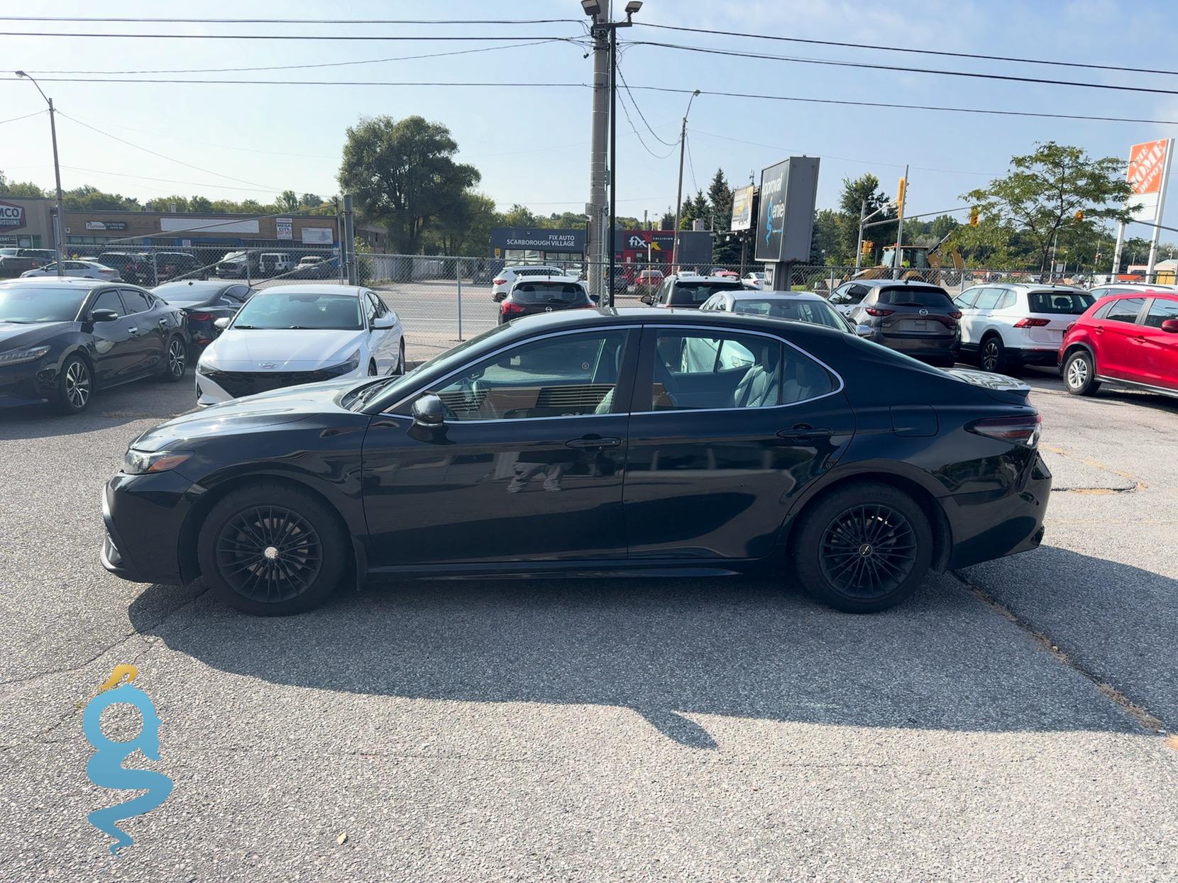 Toyota Camry 2.5 SE AXVA70L/GSV70L/AXVH70L