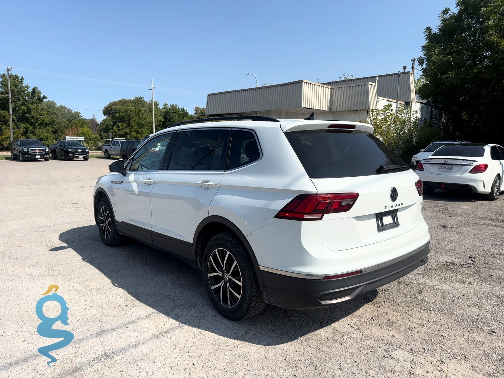 Volkswagen Tiguan 2.0 4Motion SE w/Sunroof Pkg.