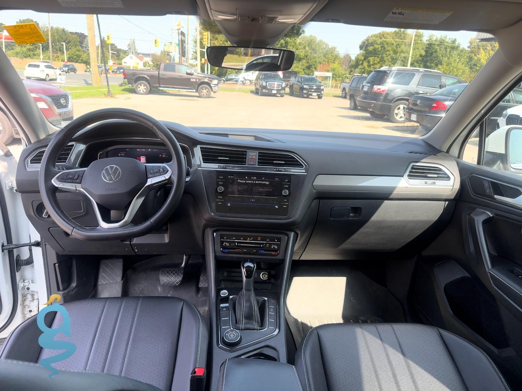 Volkswagen Tiguan 2.0 4Motion SE w/Sunroof Pkg.