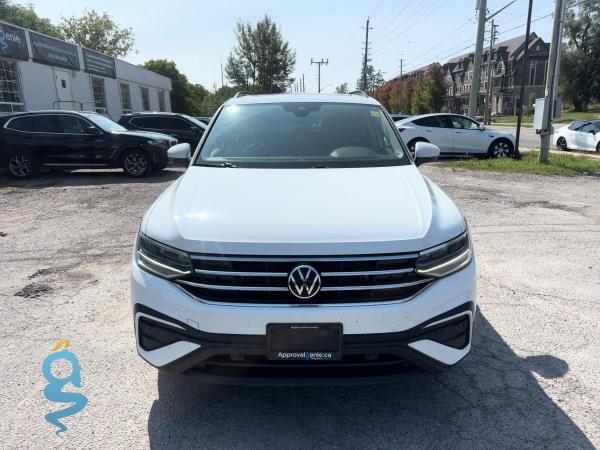 Volkswagen Tiguan 2.0 4Motion SE w/Sunroof Pkg.