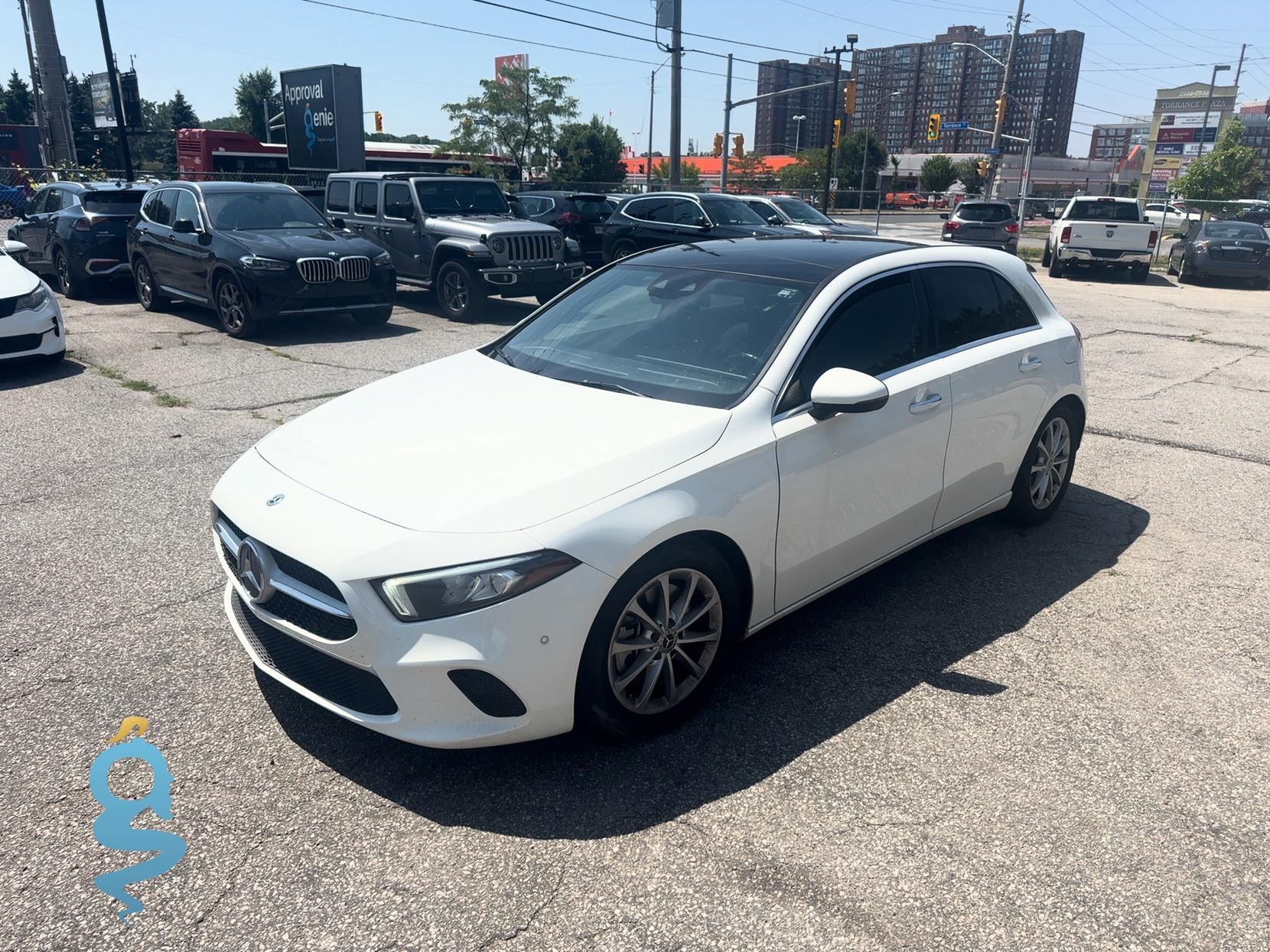 Mercedes-Benz A 220