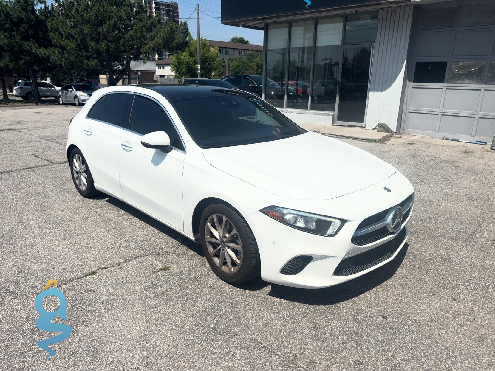 Mercedes-Benz A 220
