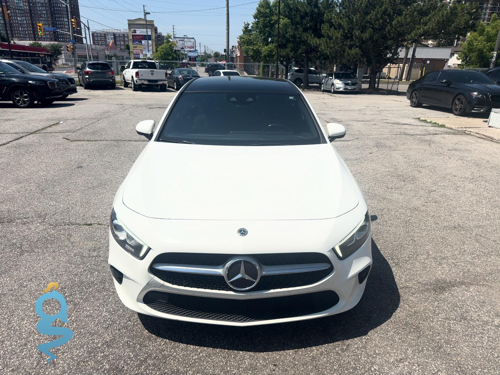 Mercedes-Benz A 220