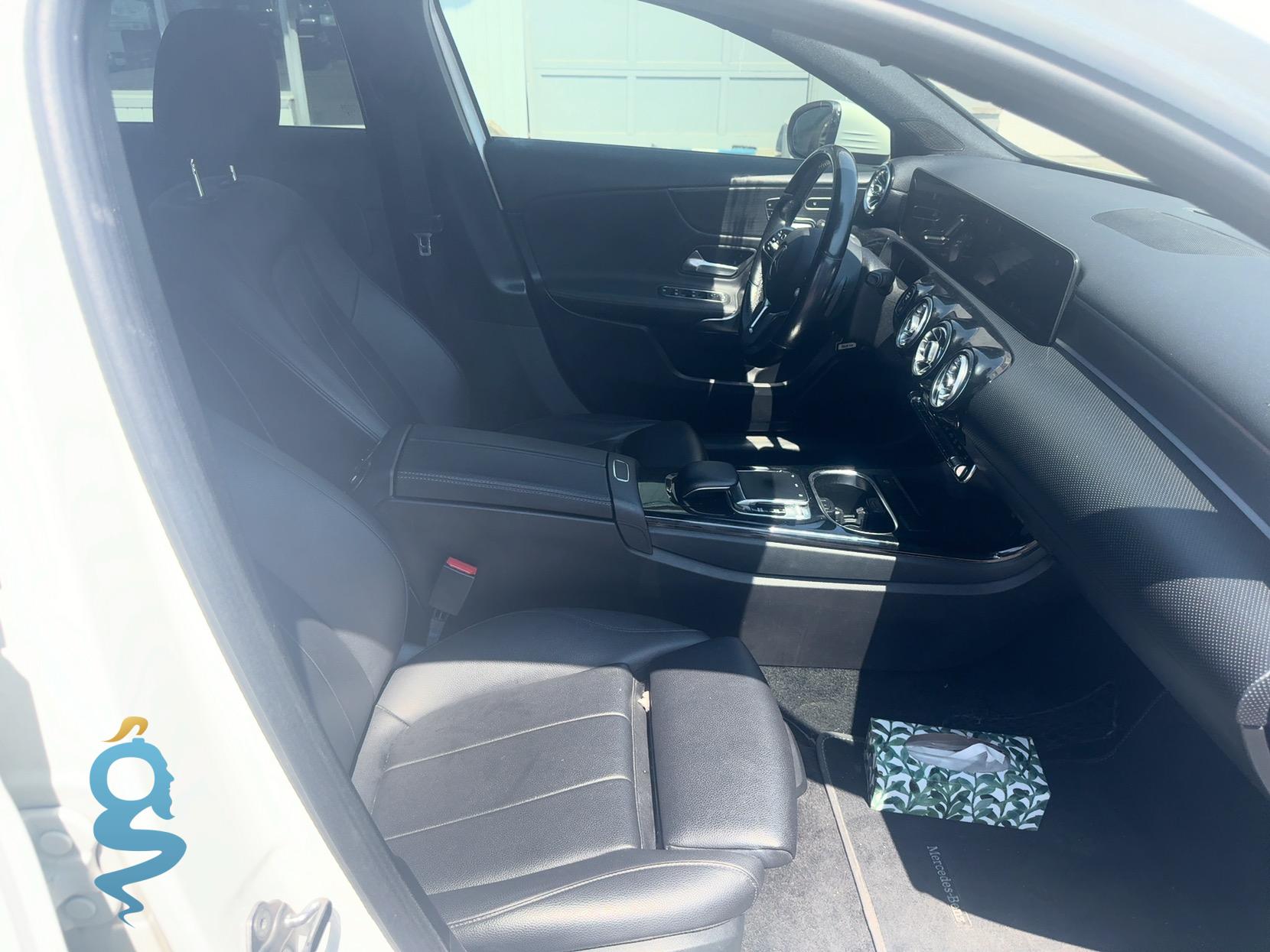 Mercedes-Benz A 220