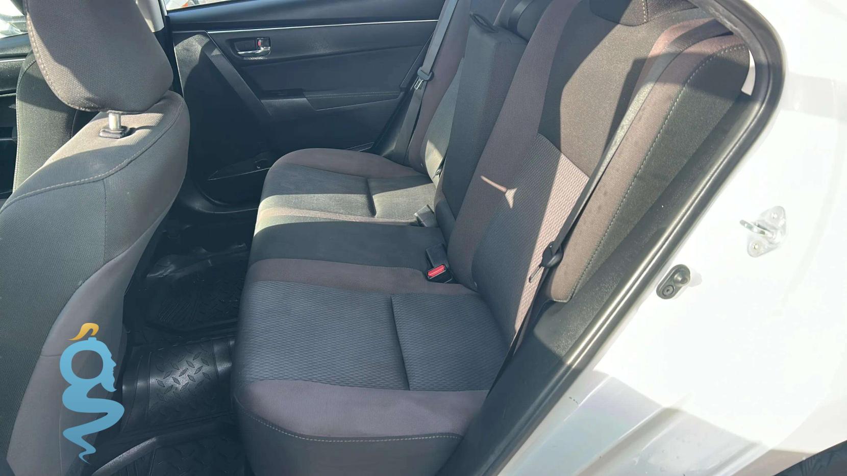 Toyota Corolla 1.8 LE LE