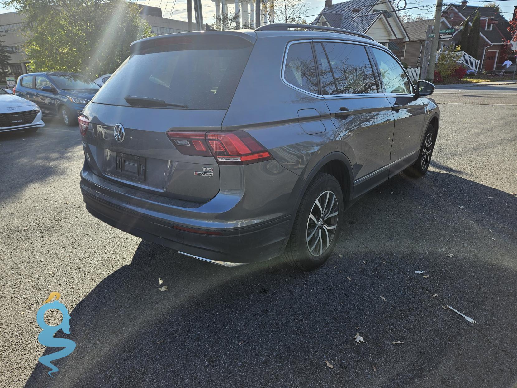 Volkswagen Tiguan 2.0 SE, SEL 4Motion