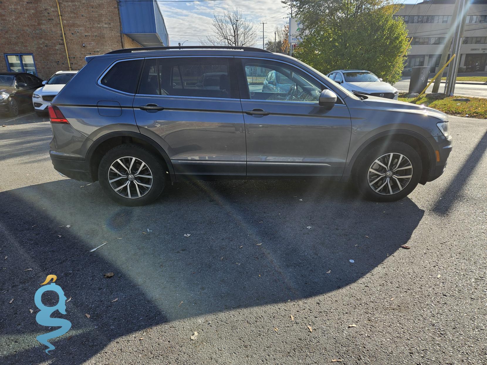 Volkswagen Tiguan 2.0 SE, SEL 4Motion