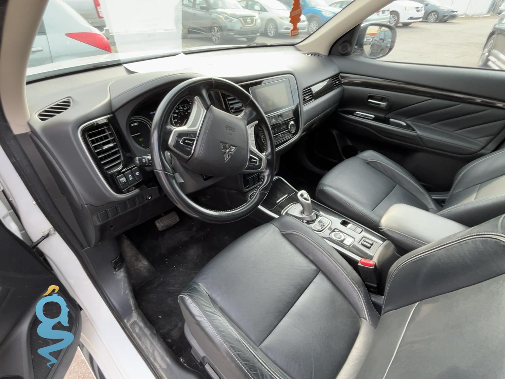 Mitsubishi Outlander 2.0 High