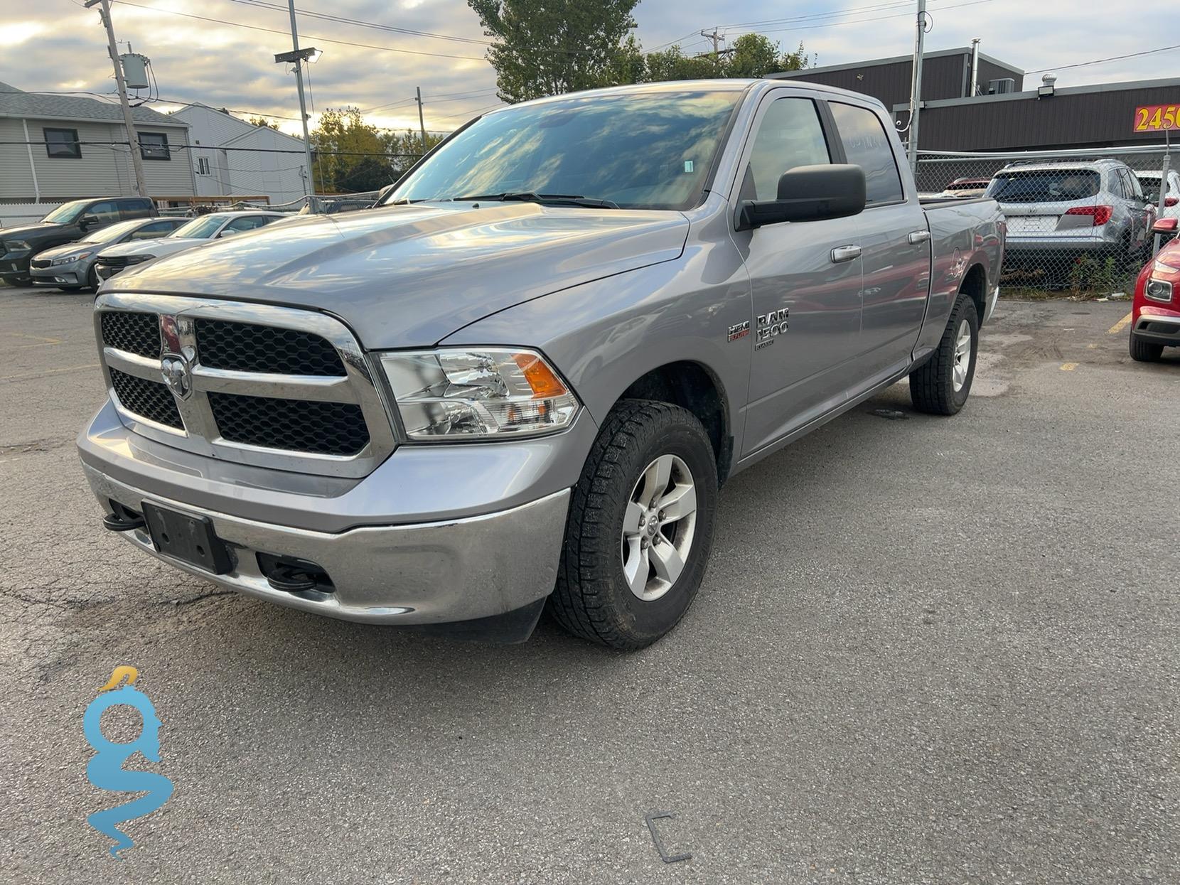 Ram 1500 5.7 Classic Crew Cab SRW SLT