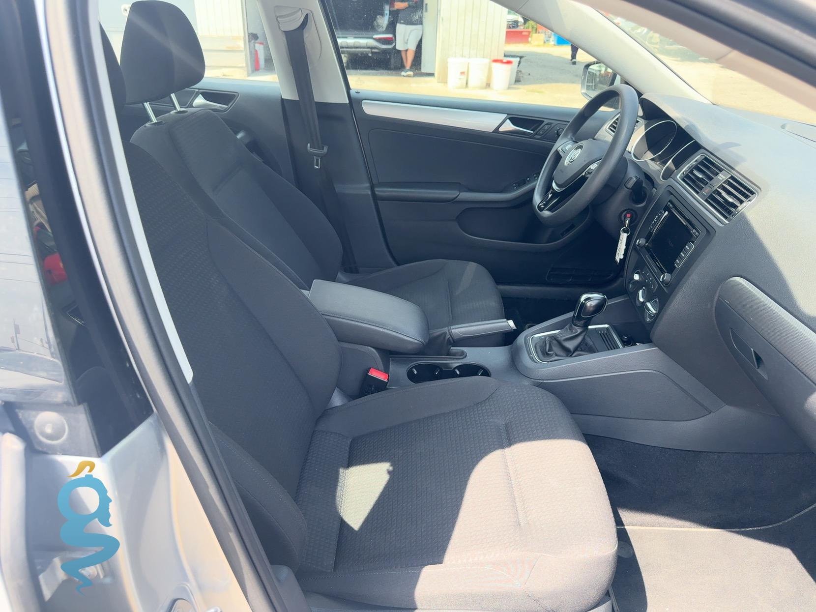 Volkswagen Jetta 1.8 SE, Sport 1.8T SE / 1.8T Sport
