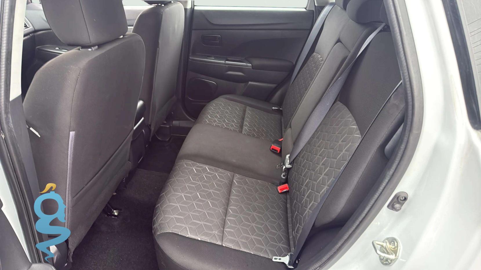 Mitsubishi RVR 2.0 ES