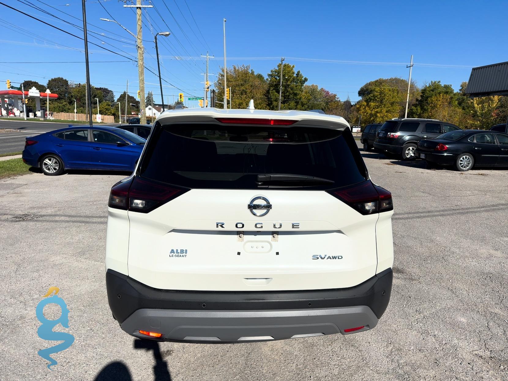 Nissan Rogue 2.5 Grade SV Rogue III (T33)