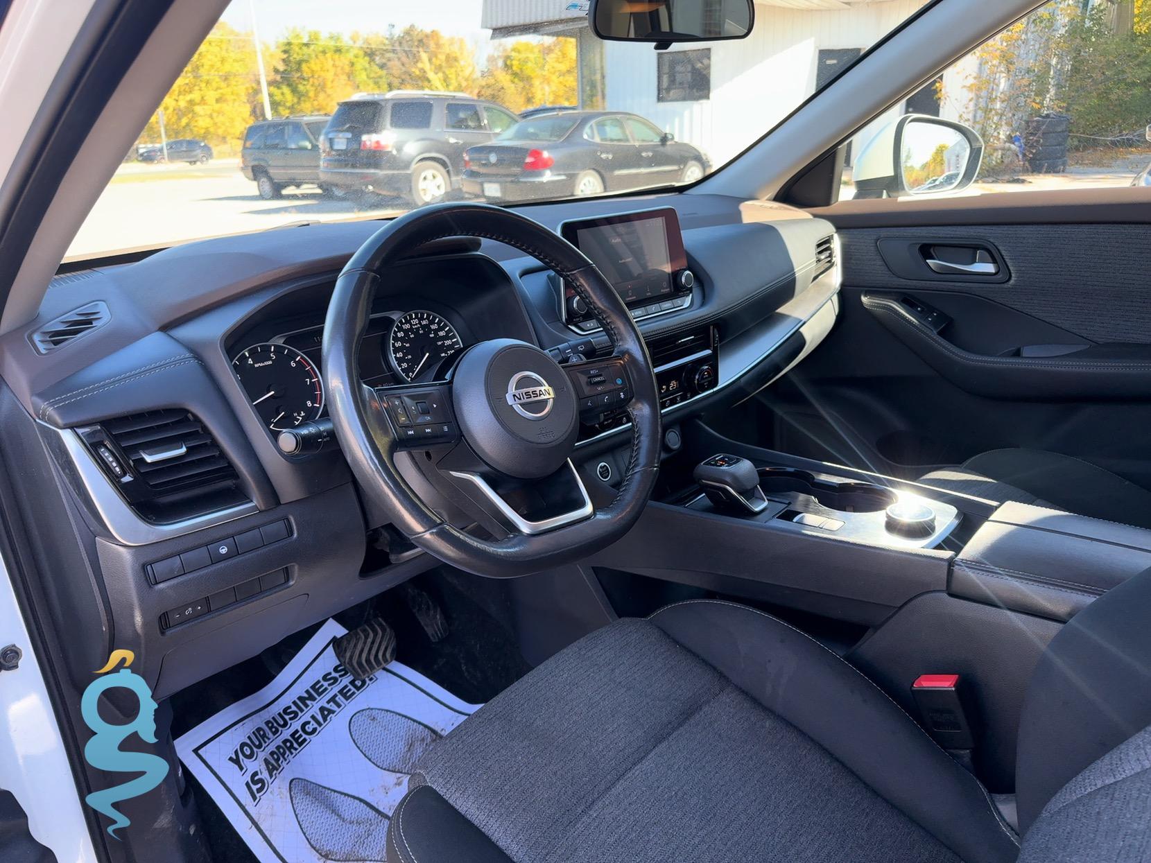 Nissan Rogue 2.5 Grade SV Rogue III (T33)