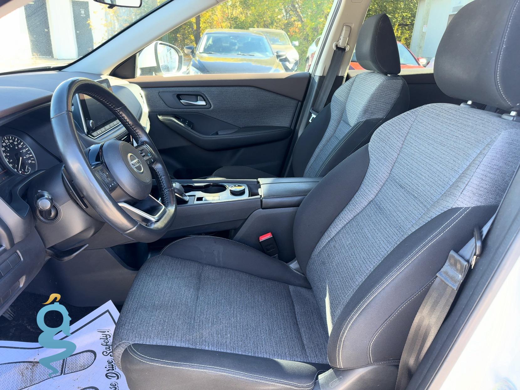 Nissan Rogue 2.5 Grade SV Rogue III (T33)