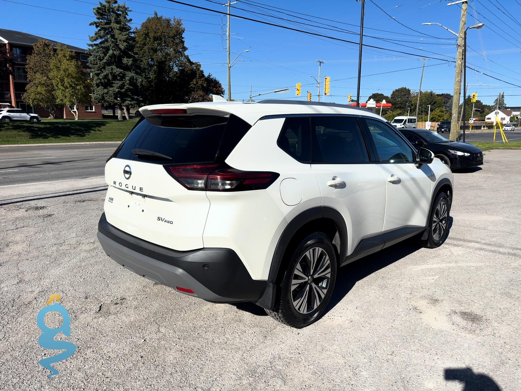 Nissan Rogue 2.5 Grade SV Rogue III (T33)