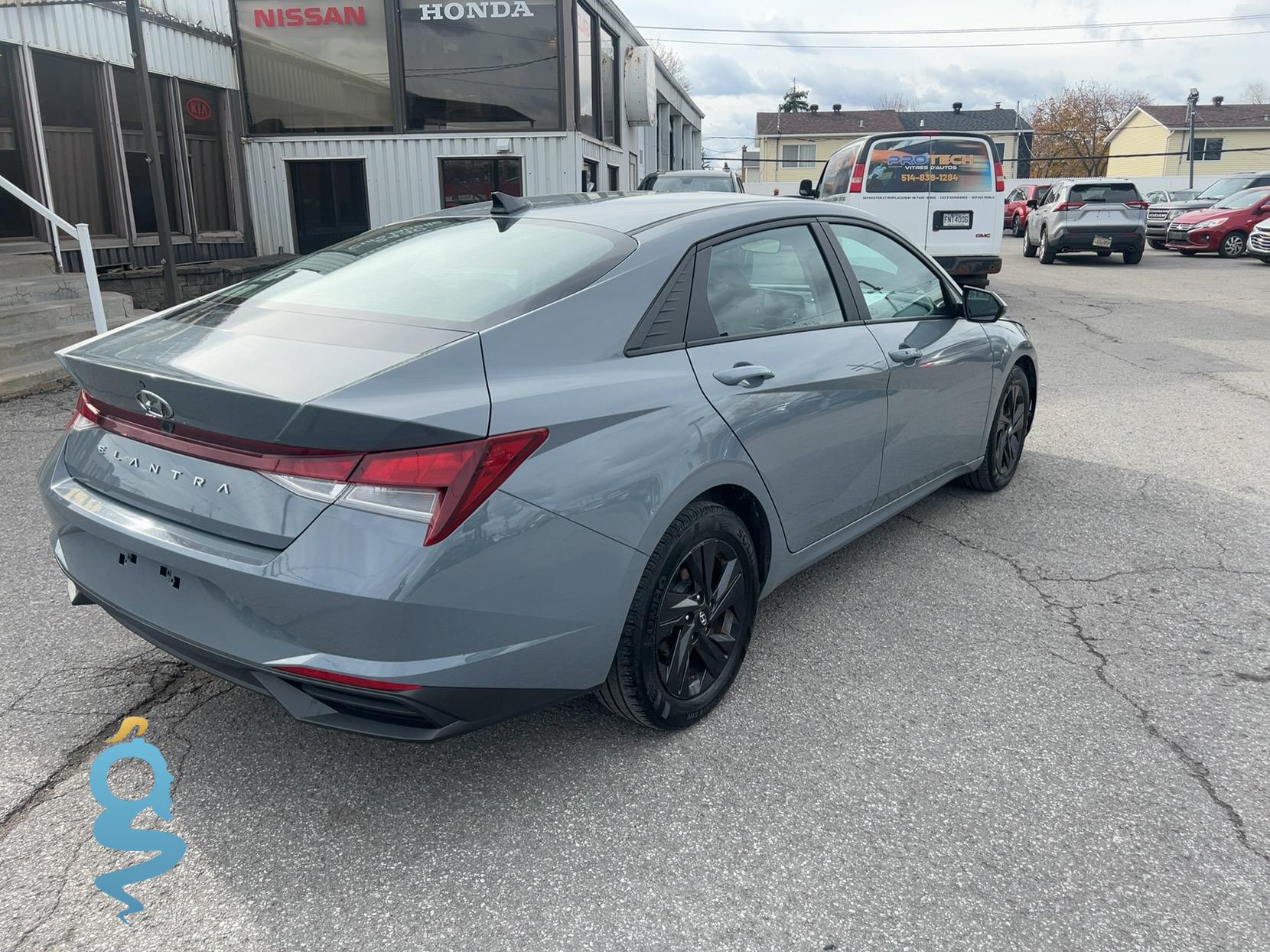 Hyundai Elantra 2.0 Blue