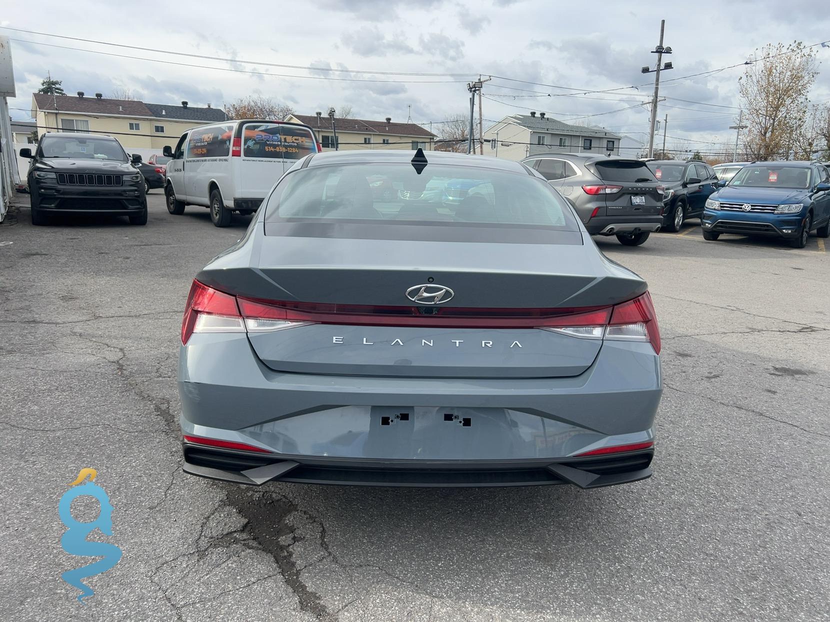 Hyundai Elantra 2.0 Blue