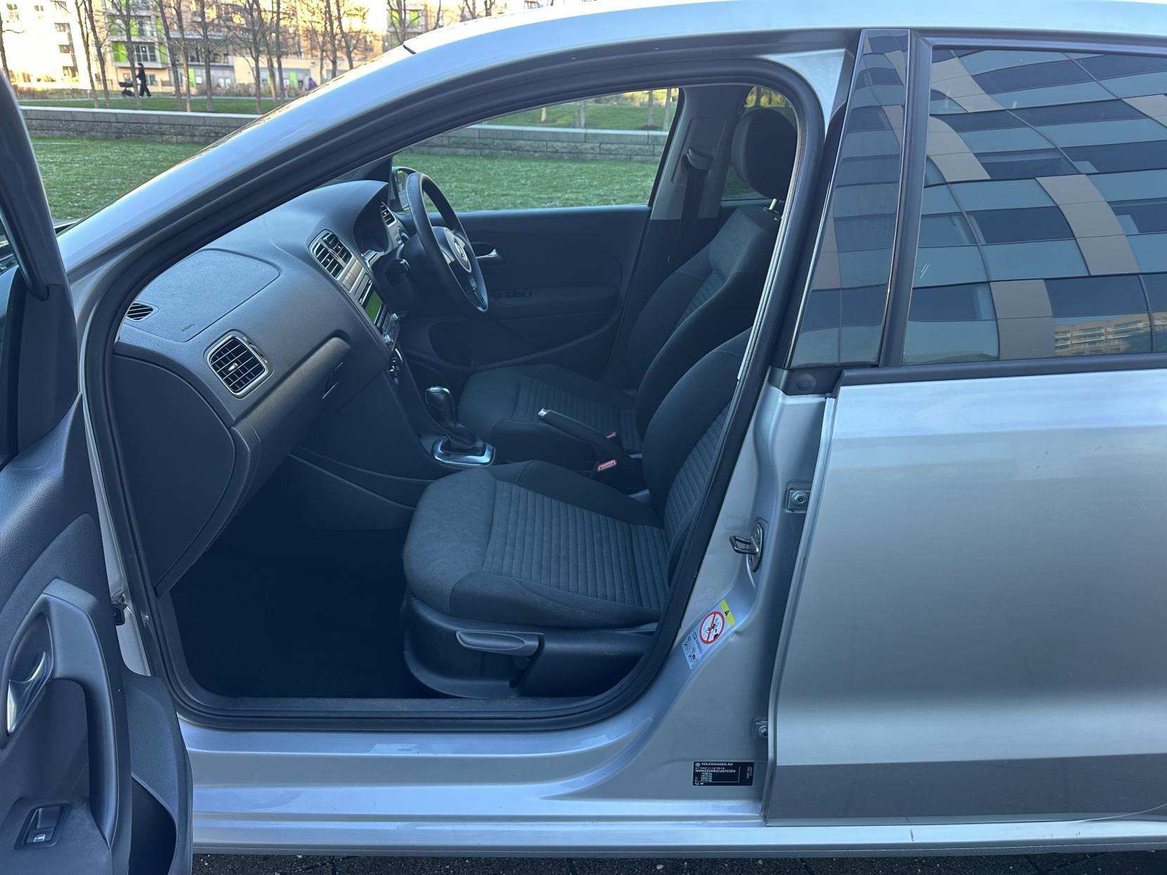 VOLKSWAGEN POLO 1.4 MATCH HATCHBACK 5DR PETROL DSG EURO 5 85 PS 6,350 148.66... image 13