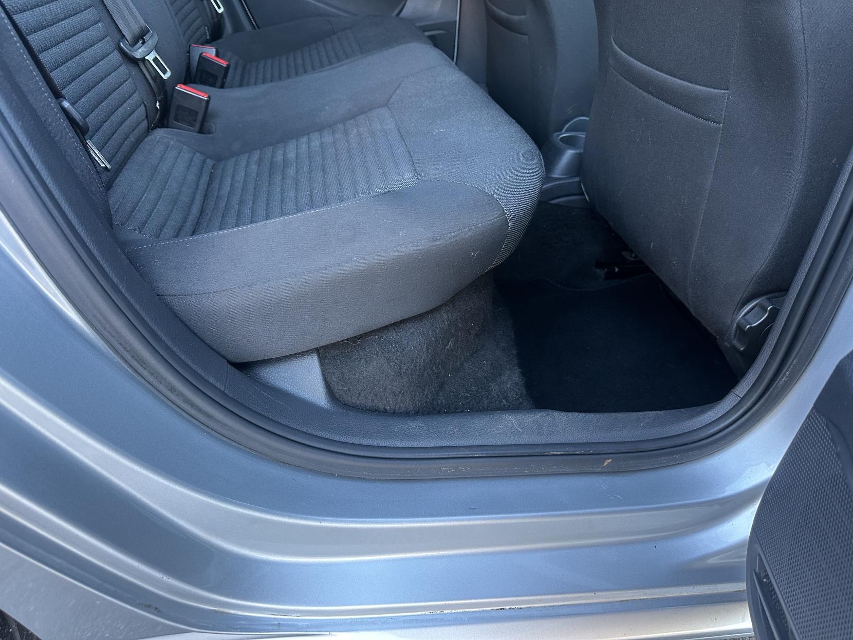 VOLKSWAGEN POLO 1.4 MATCH HATCHBACK 5DR PETROL DSG EURO 5 85 PS 6,350 148.66... image 29