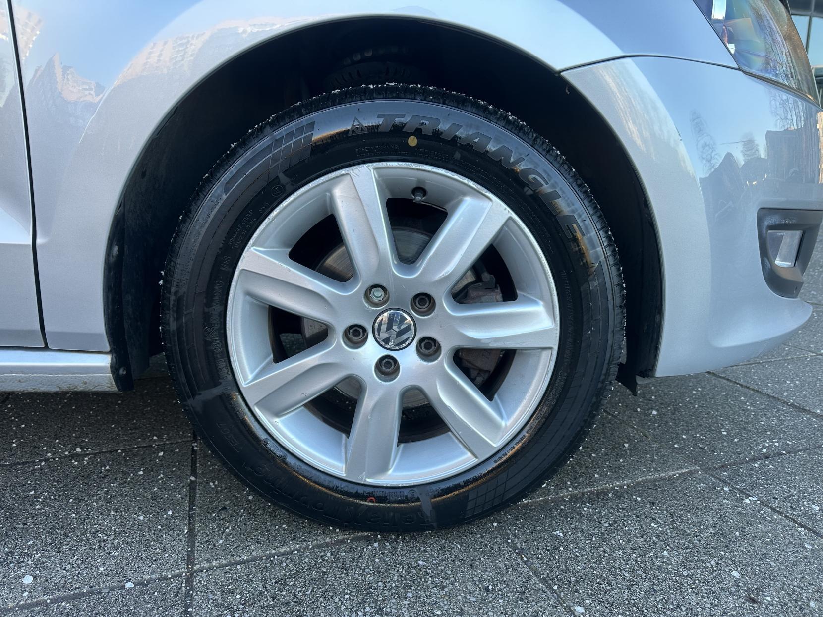 VOLKSWAGEN POLO 1.4 MATCH HATCHBACK 5DR PETROL DSG EURO 5 85 PS 6,350 148.66... image 37