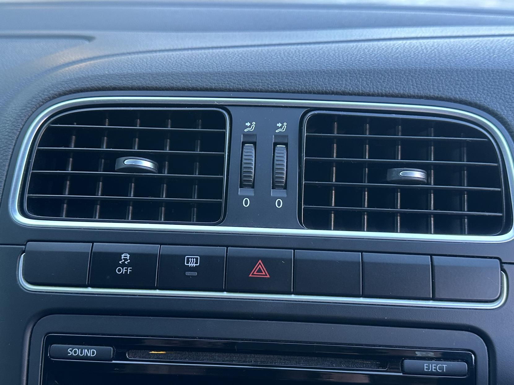 VOLKSWAGEN POLO 1.4 MATCH HATCHBACK 5DR PETROL DSG EURO 5 85 PS 6,350 148.66... image 57