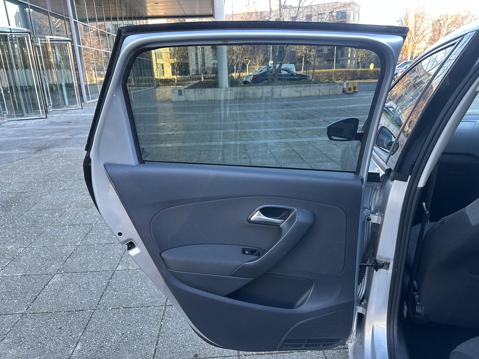 VOLKSWAGEN POLO 1.4 MATCH HATCHBACK 5DR PETROL DSG EURO 5 85 PS 6,350 148.66... image 17