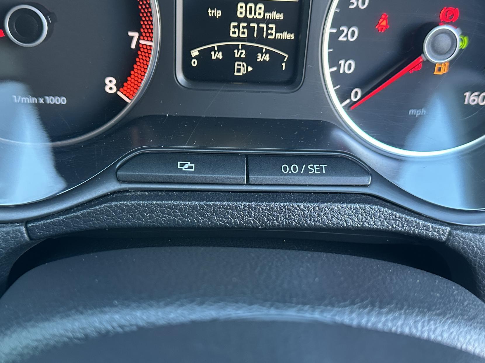 VOLKSWAGEN POLO 1.4 MATCH HATCHBACK 5DR PETROL DSG EURO 5 85 PS 6,350 148.66... image 55