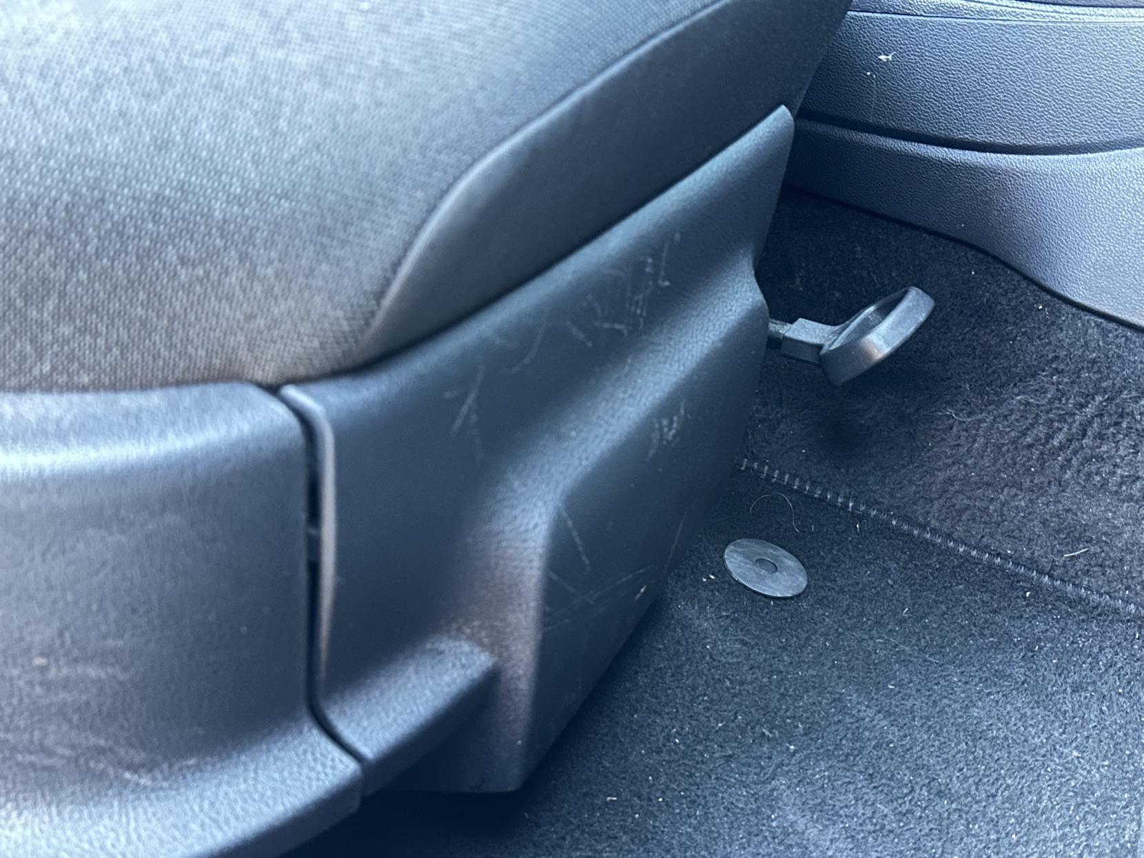 VOLKSWAGEN POLO 1.4 MATCH HATCHBACK 5DR PETROL DSG EURO 5 85 PS 6,350 148.66... image 51