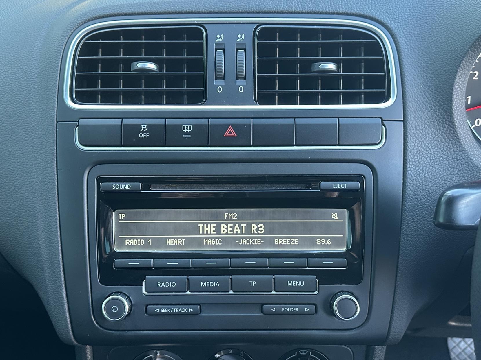 VOLKSWAGEN POLO 1.4 MATCH HATCHBACK 5DR PETROL DSG EURO 5 85 PS 6,350 148.66... image 56