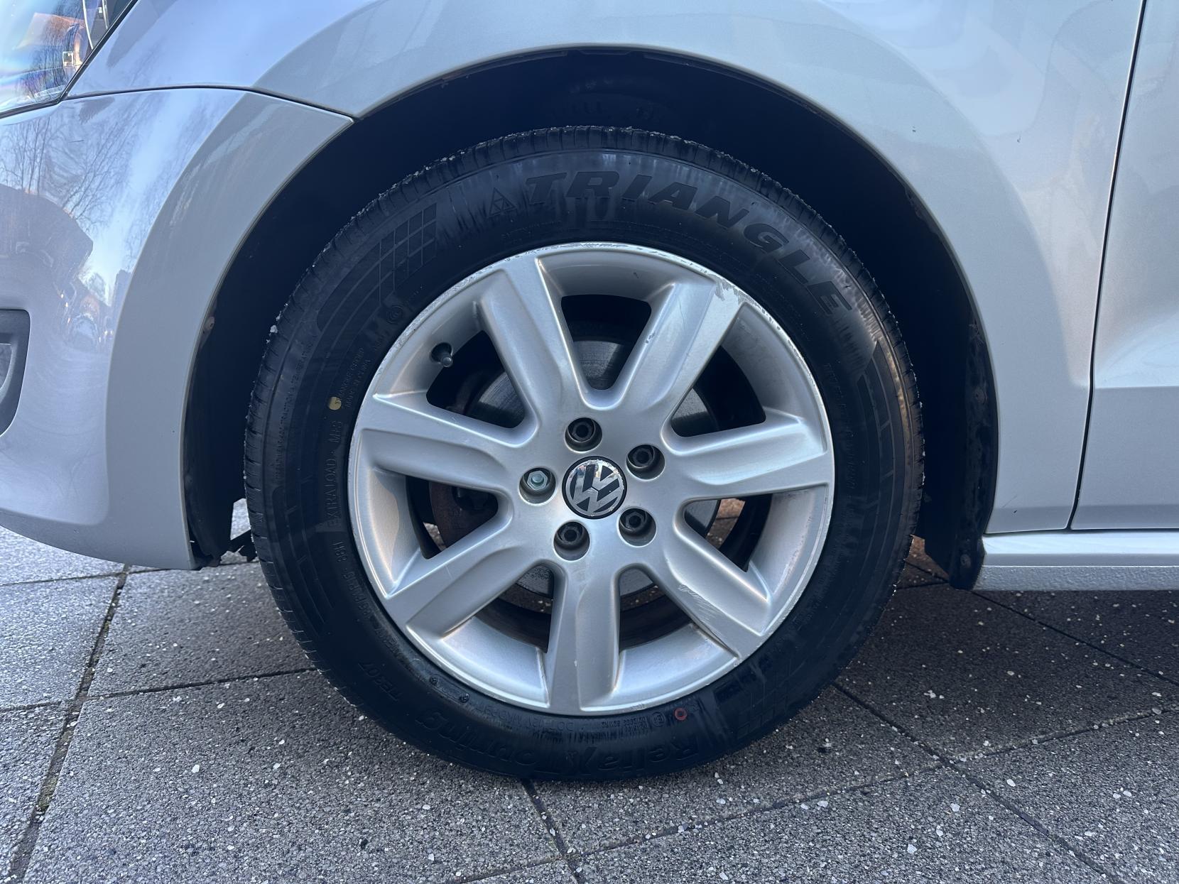 VOLKSWAGEN POLO 1.4 MATCH HATCHBACK 5DR PETROL DSG EURO 5 85 PS 6,350 148.66... image 40