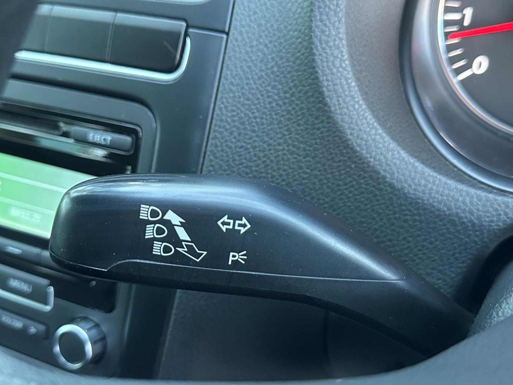 VOLKSWAGEN POLO 1.4 MATCH HATCHBACK 5DR PETROL DSG EURO 5 85 PS 6,350 148.66... image 54