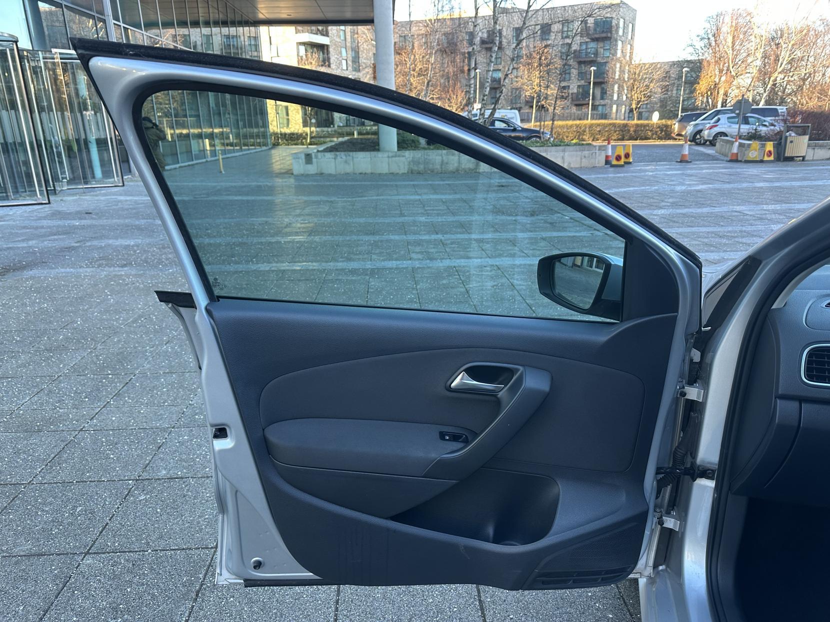 VOLKSWAGEN POLO 1.4 MATCH HATCHBACK 5DR PETROL DSG EURO 5 85 PS 6,350 148.66... image 11