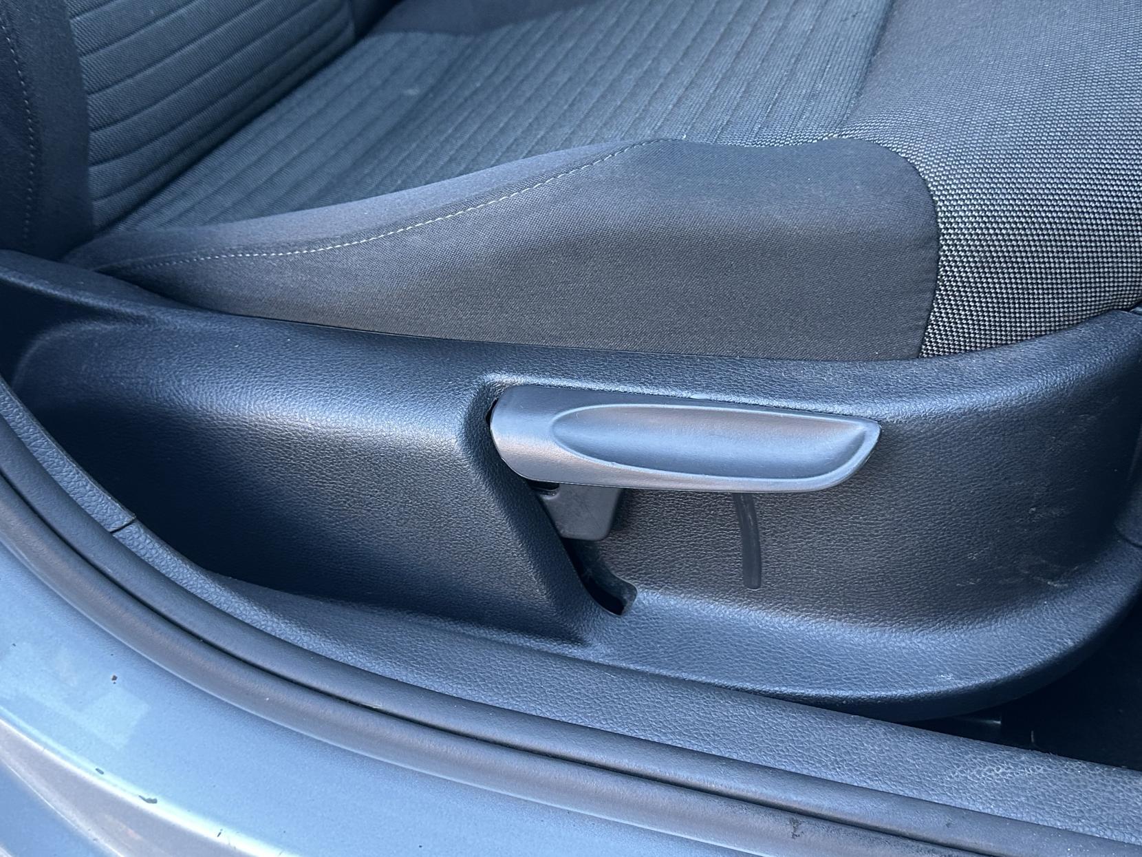 VOLKSWAGEN POLO 1.4 MATCH HATCHBACK 5DR PETROL DSG EURO 5 85 PS 6,350 148.66... image 50