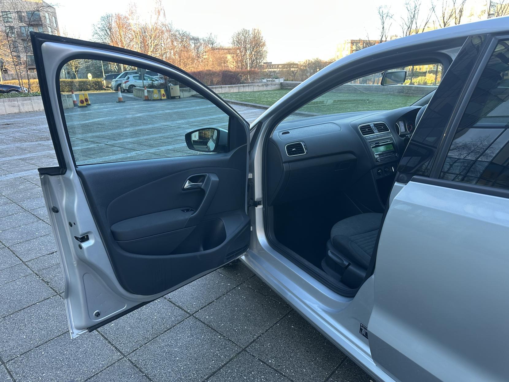 VOLKSWAGEN POLO 1.4 MATCH HATCHBACK 5DR PETROL DSG EURO 5 85 PS 6,350 148.66... image 10