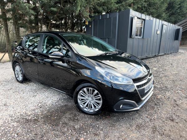 Peugeot 208 1.2 PureTech Signature Hatchback 5dr Petrol Manual Euro 6 (s/s) (82 ps)