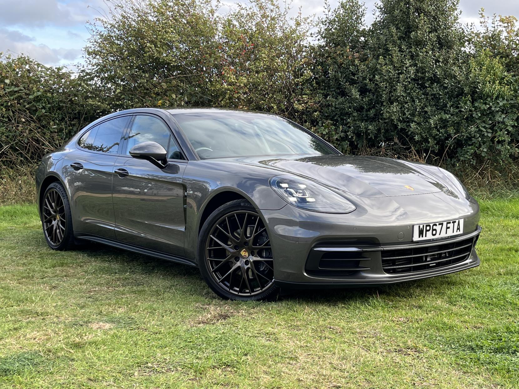 2017 Porsche Panamera