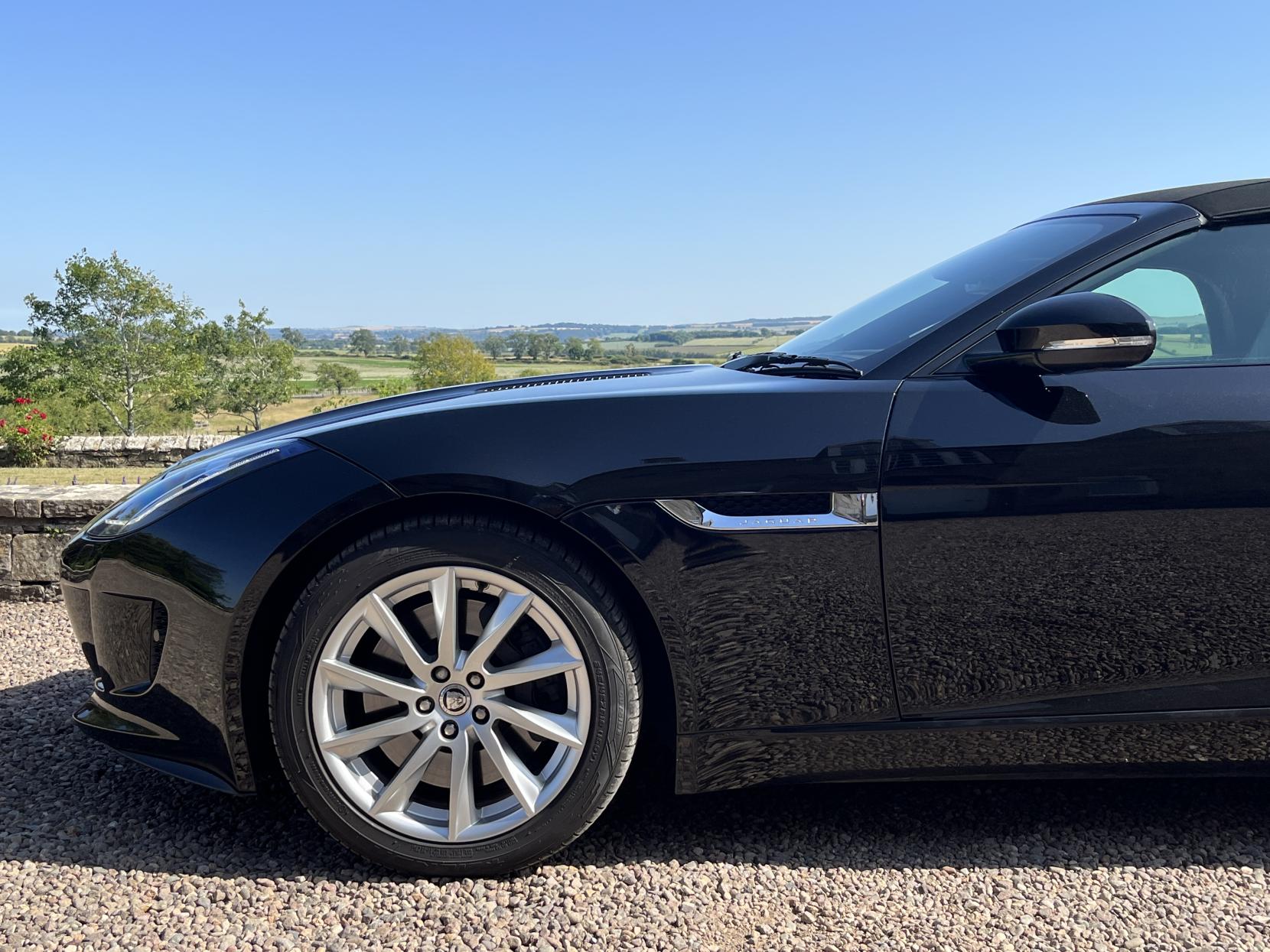 Jaguar F-Type 3.0 V6 Convertible 2dr Petrol Auto Euro 5 (s/s) (340 ps)