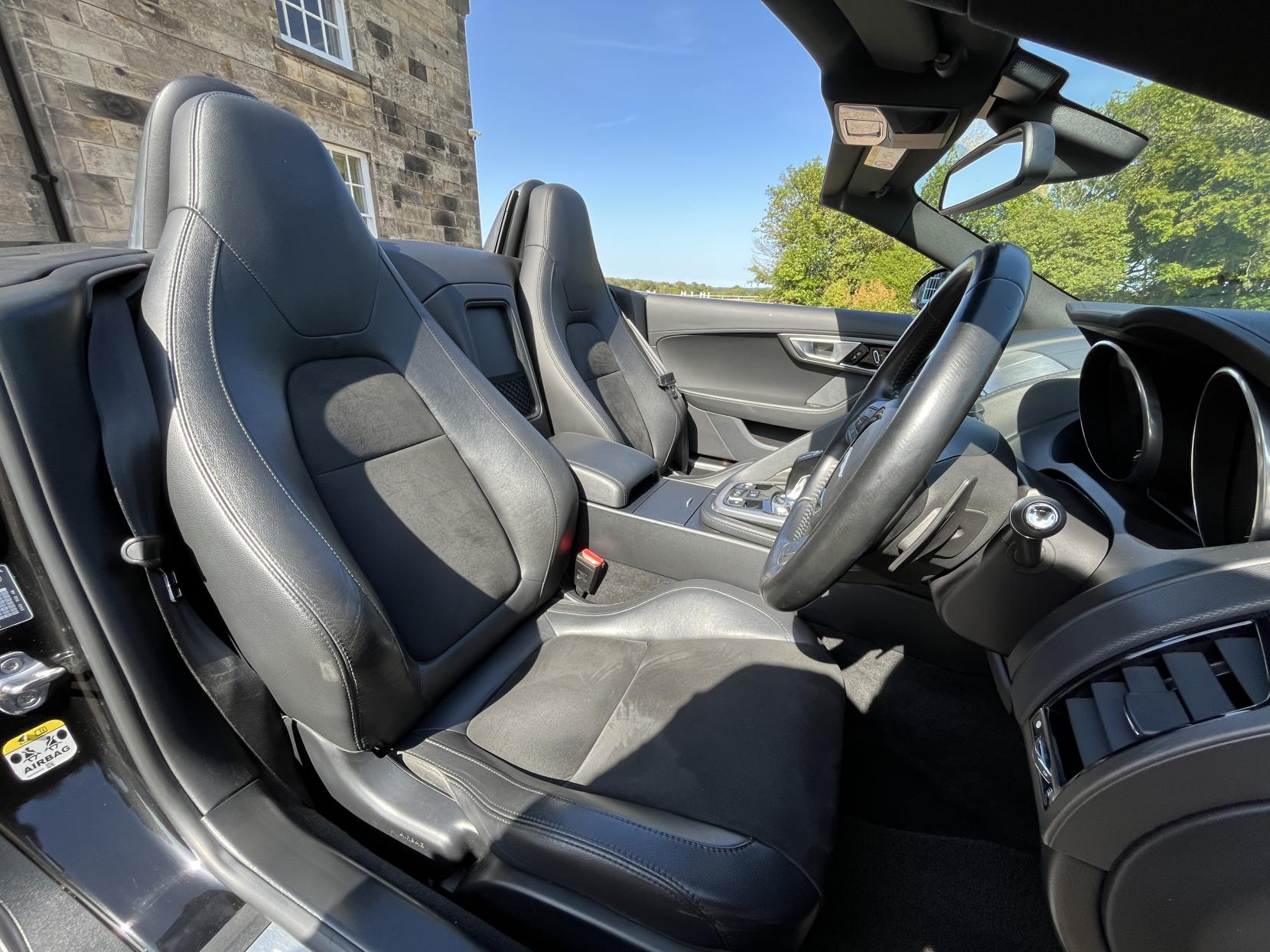 Jaguar F-Type 3.0 V6 Convertible 2dr Petrol Auto Euro 5 (s/s) (340 ps)