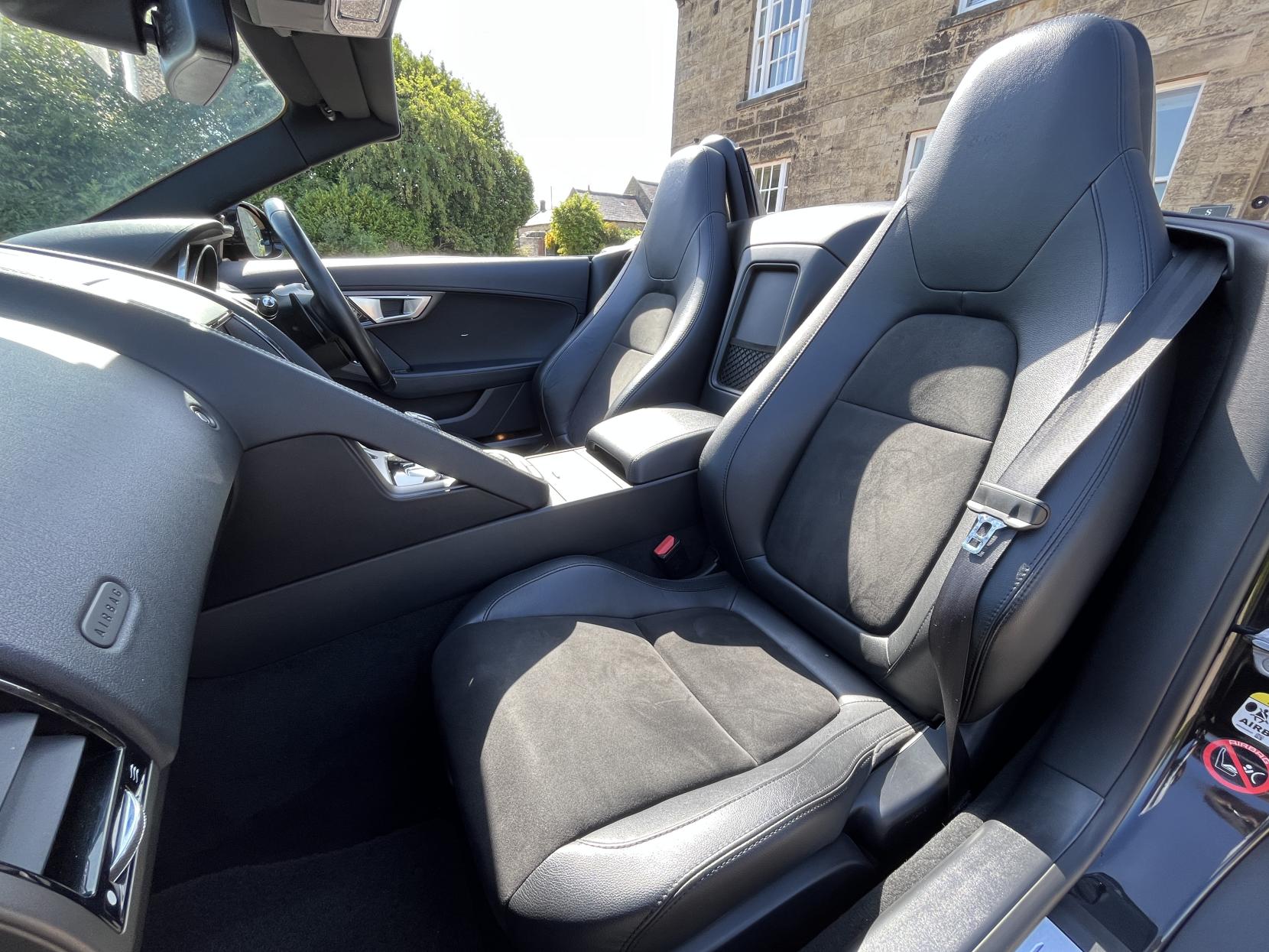 Jaguar F-Type 3.0 V6 Convertible 2dr Petrol Auto Euro 5 (s/s) (340 ps)