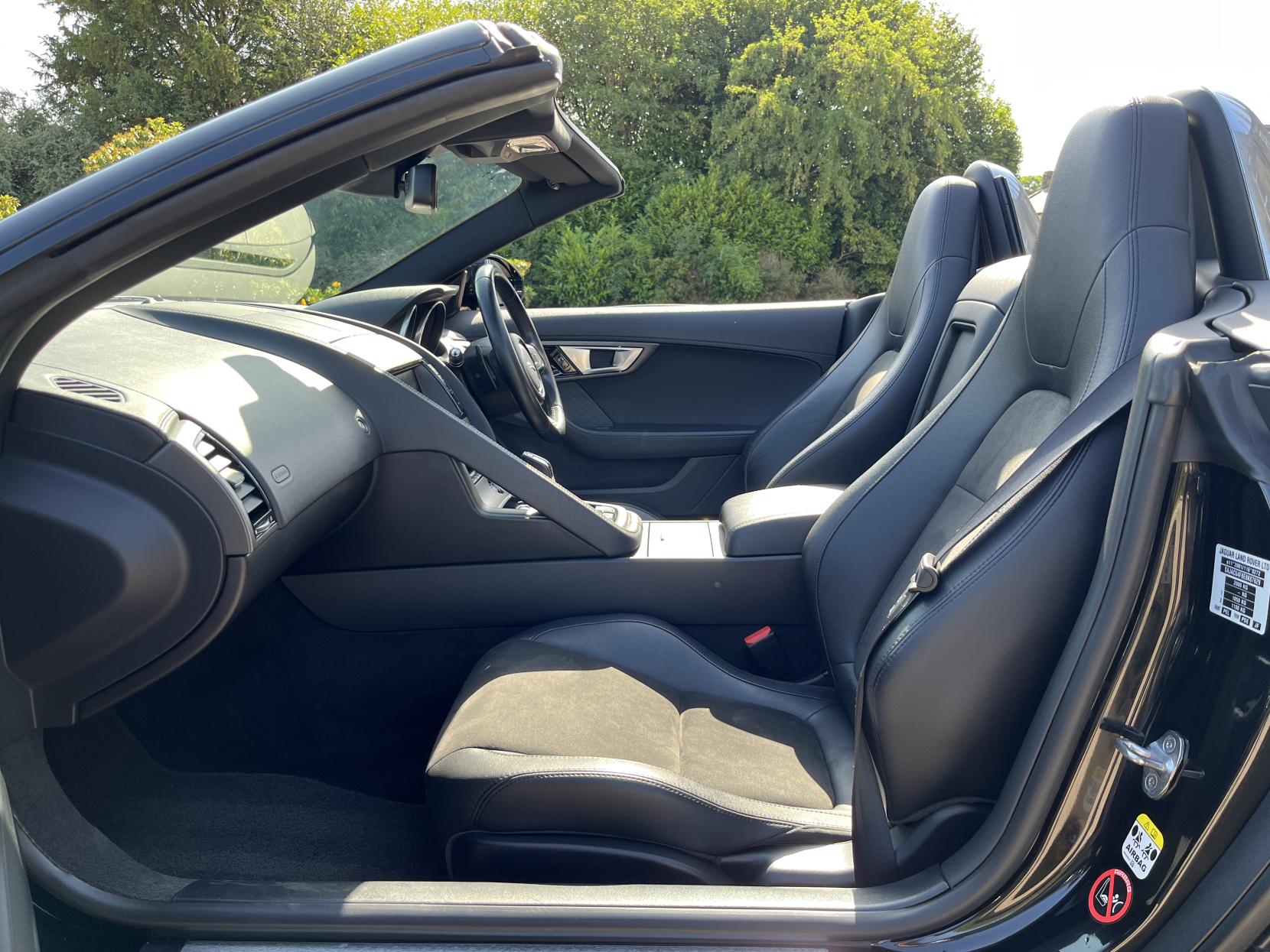 Jaguar F-Type 3.0 V6 Convertible 2dr Petrol Auto Euro 5 (s/s) (340 ps)