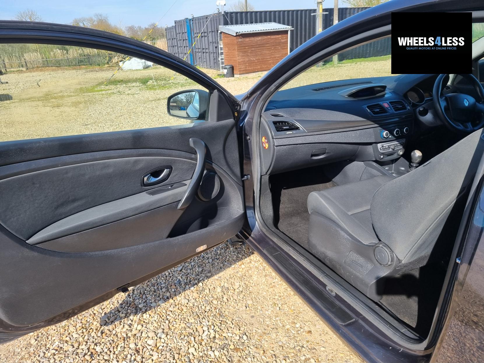 Renault Megane 1.9 dCi I-Music Coupe 3dr Diesel Manual Euro 5 (130 ps)