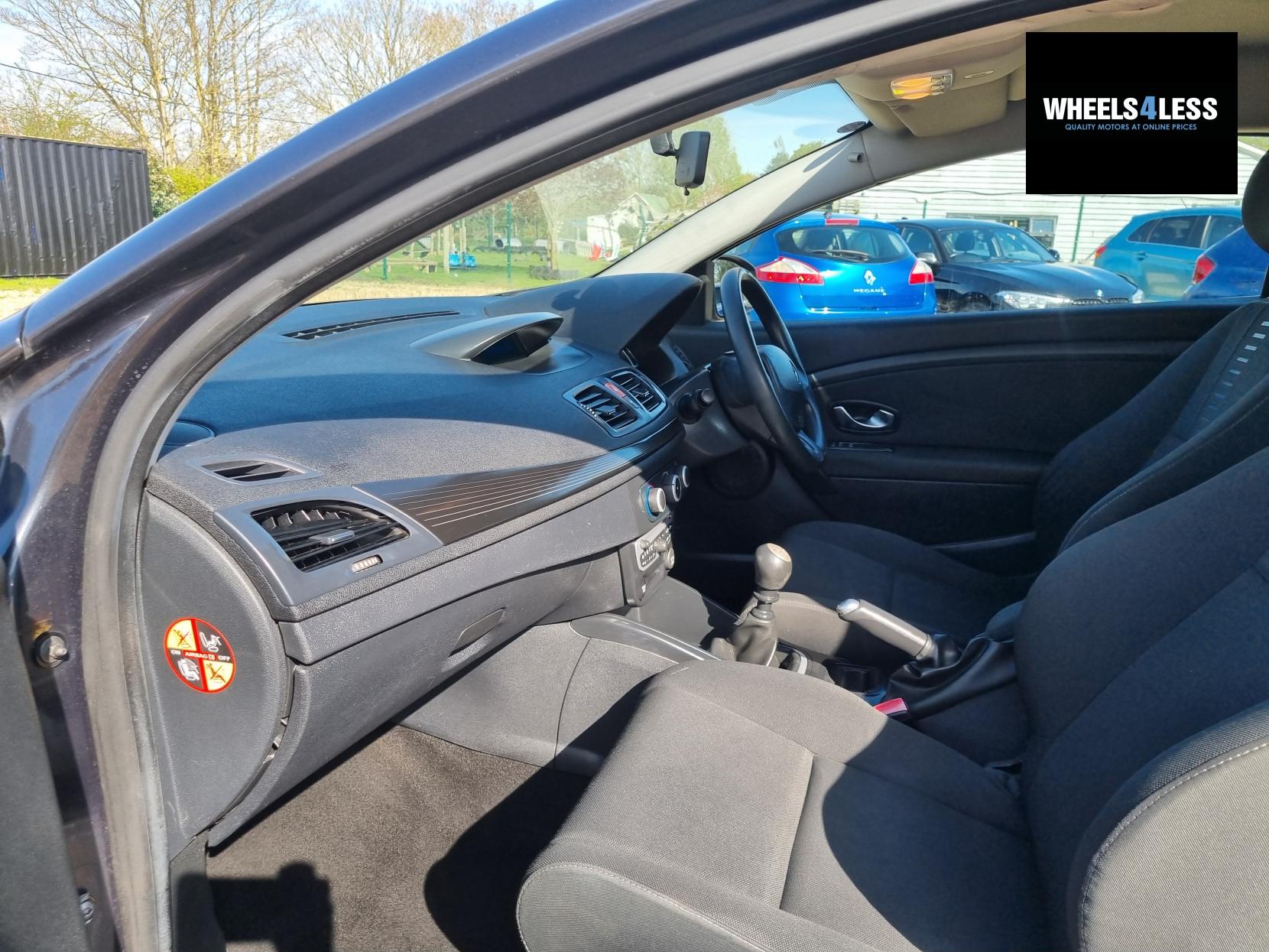 Renault Megane 1.9 dCi I-Music Coupe 3dr Diesel Manual Euro 5 (130 ps)